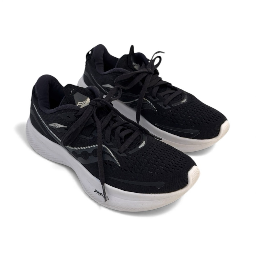 Women-Saucony Guide Running Sneakers in Blk‎ Sz 5.5